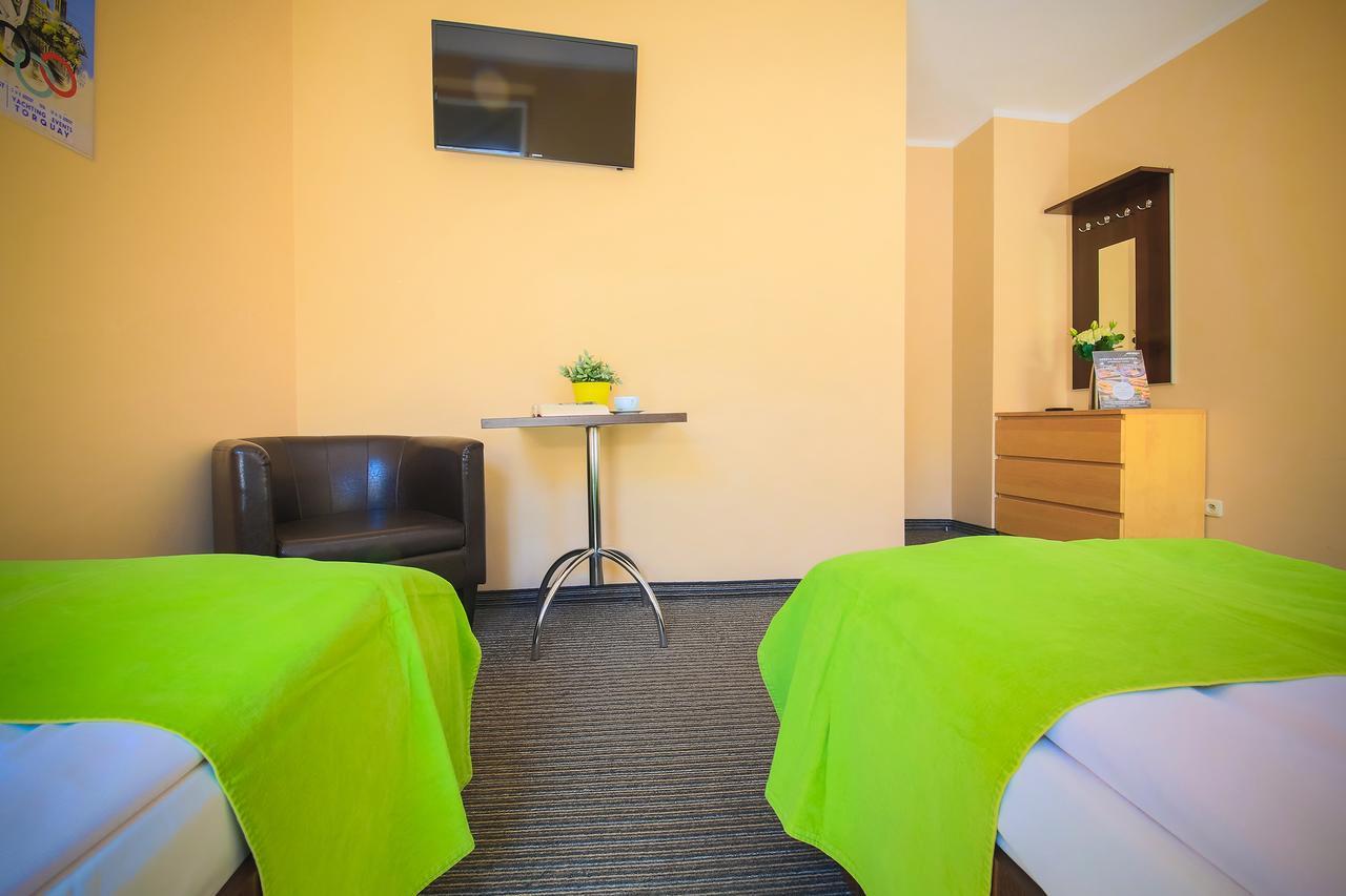 Glow Hostel Wrocław Kültér fotó